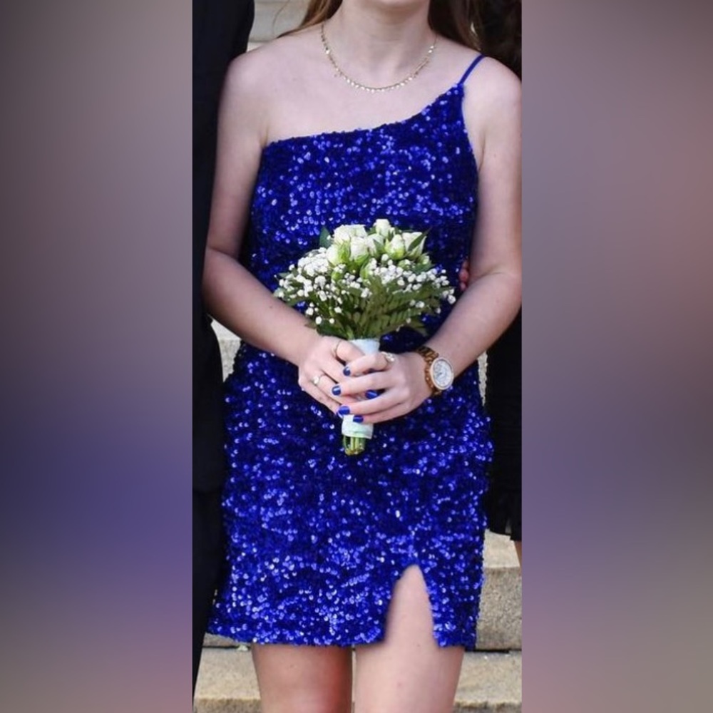 Dress - Picture 3 of 3